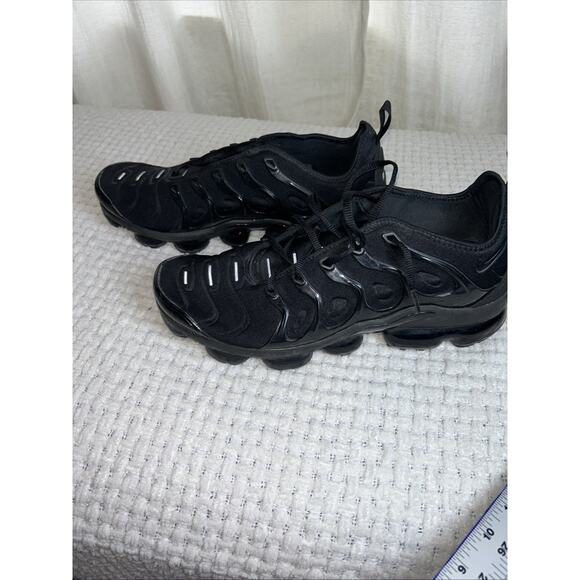 slightly used 11.5 Nike Air Vapormax Plus Missing A Shoe String - Picture 5 of 11